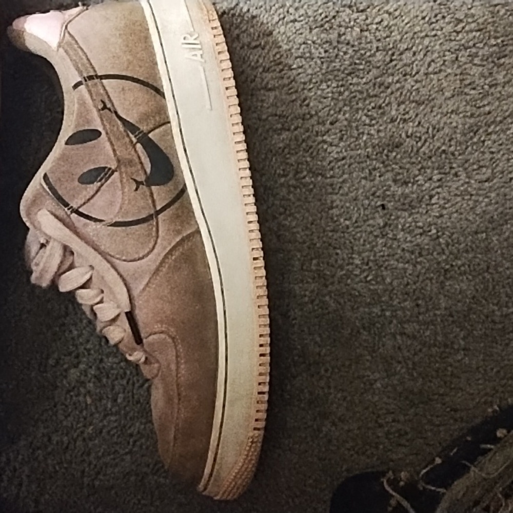 Shoes - Picture 3 of 4